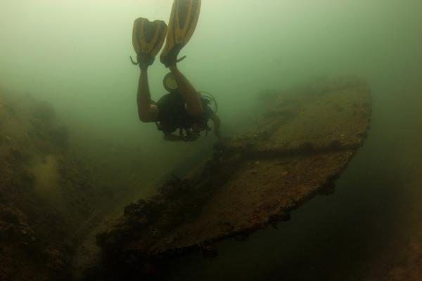 Wreck Diving Subic Bay (1)