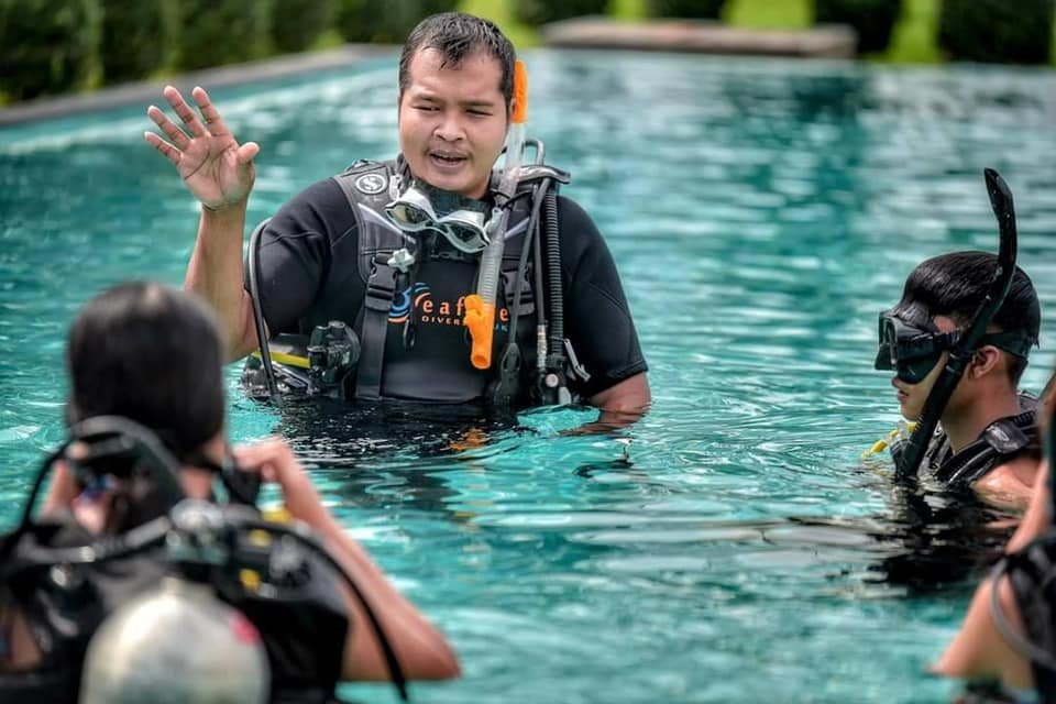 PADI & dive courses with Seafarer Divers Phuket